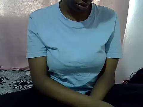 ebonypretty2 webcam