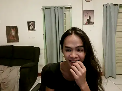 Angela010305 webcam