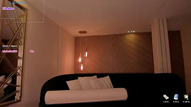 MaryLewis_ webcam