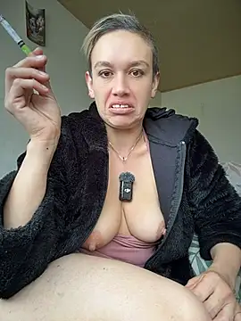 MARILYNKOVANOVA webcam