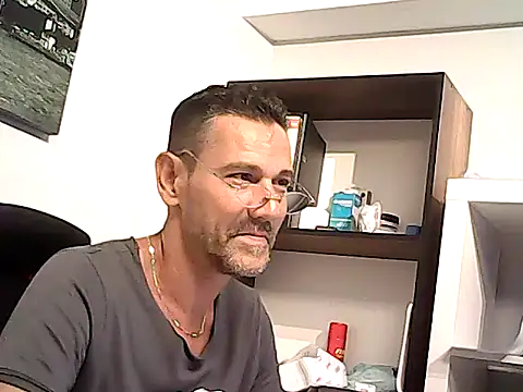 mastercharisma35 webcam