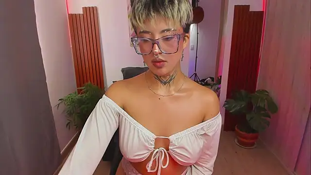 Rebeka-baker webcam