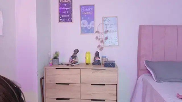 bluee_hazell webcam