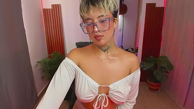 Rebeka-baker webcam