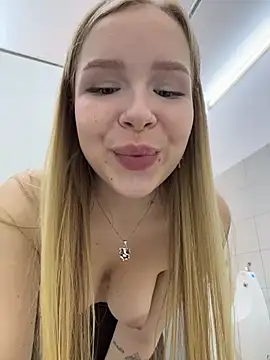 Liza_risky webcam