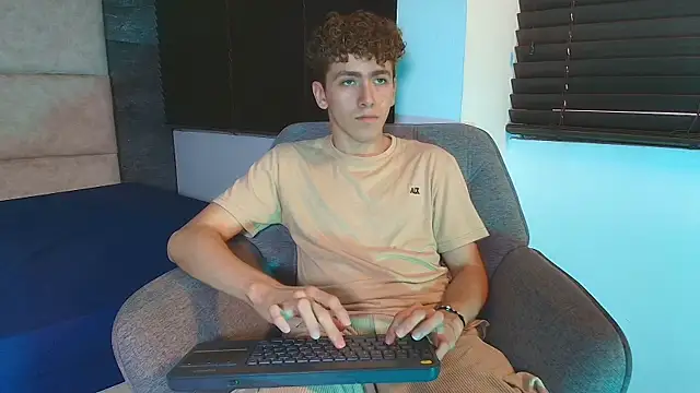 Tyler_Mcrey webcam