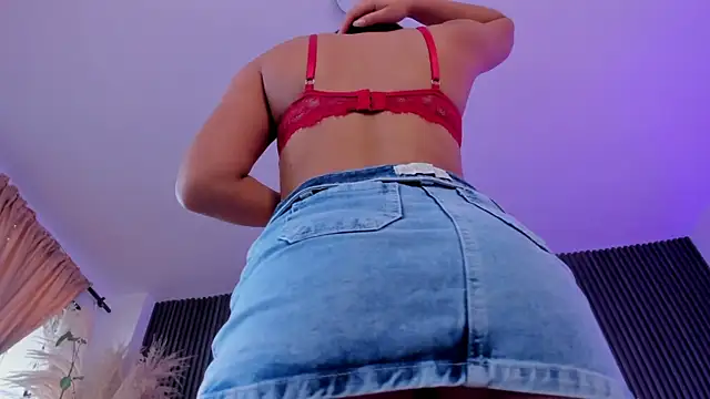 CarolineFyre Live Web Cam Show