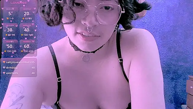 NinaYellow webcam