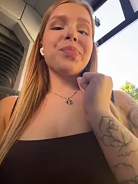 Liza_risky live sex cam
