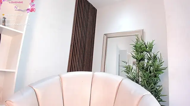 alessia_moon1 webcam