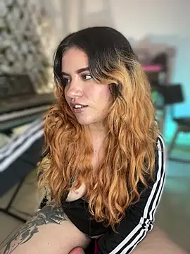 NikkiNix webcam