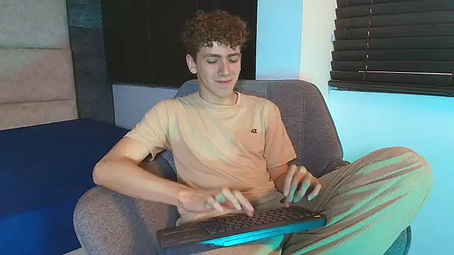 Tyler_Mcrey webcam