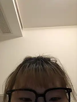 Rocket-Girl Live Web Cam Show