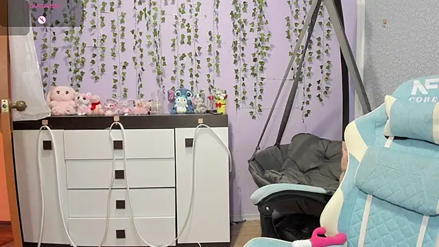 Yoonhee_ki live cam on StripChat