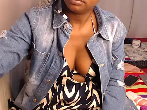 TaniaBae03 webcam