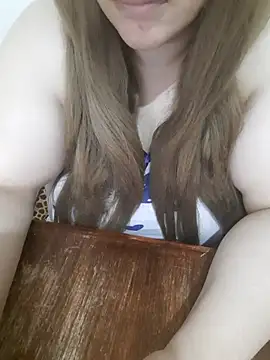 Madam_bezzzoul webcam