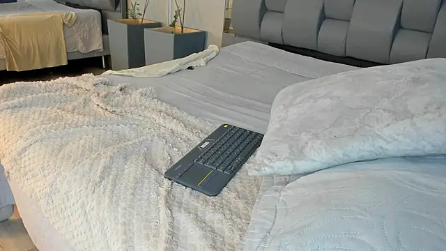 Charlie___Musk webcam
