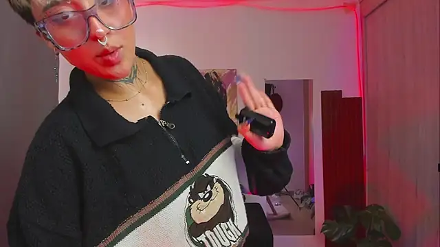 Rebeka-baker webcam