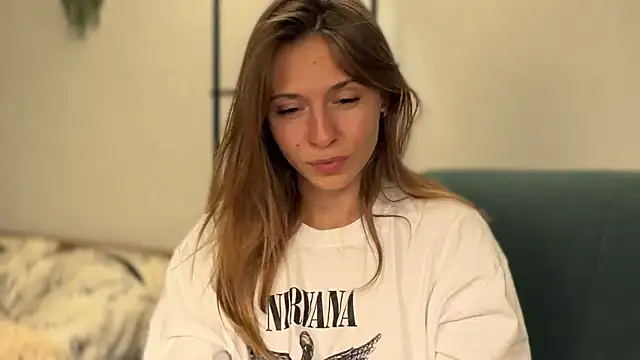 LovelyKatea Live Web Cam Show