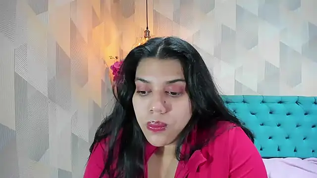 LindaBreeS live cam on StripChat