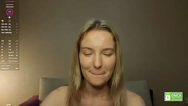 HongTomczak live cam on StripChat
