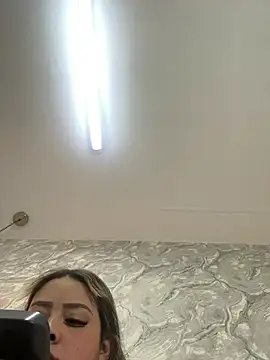 GenesisBlaze live cam on StripChat