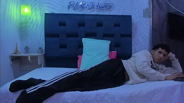 JARED_BOY1 live cam on StripChat