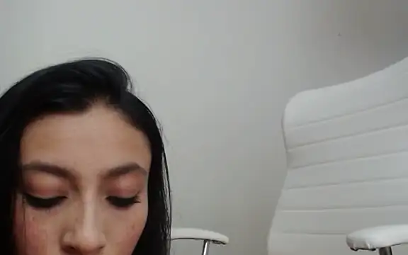 Salomesweet02 live cam on StripChat