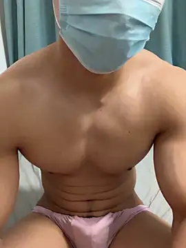 wwkkcc68 live cam on StripChat