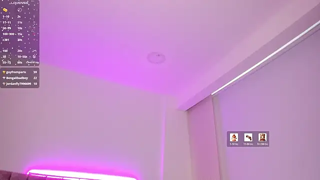 Miia_Rogers live cam on StripChat
