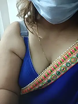 Inaya_rani live cam on StripChat
