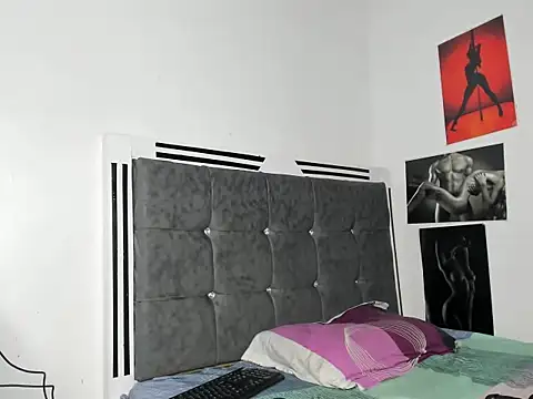 Qutekiller live cam on StripChat
