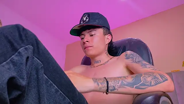 Nascary_Fox live cam on StripChat