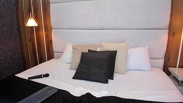 LolaGray__ webcam