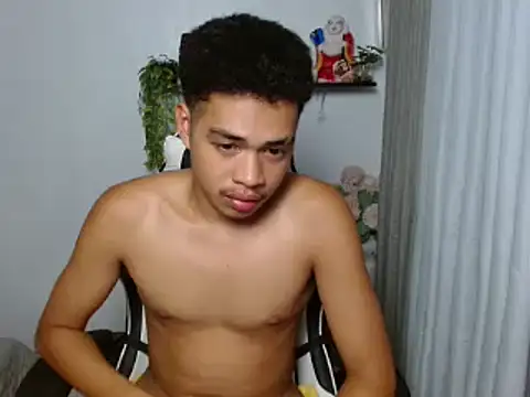curlyasian_njxx webcam