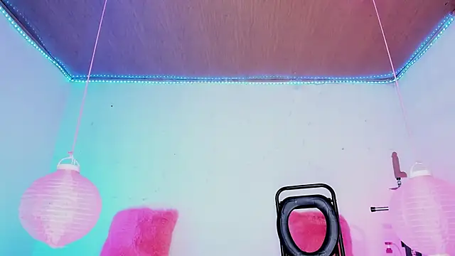 karol_stom (F milf) - plug in ass deep