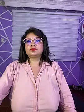 MiiaaJoness Live Web Cam Show