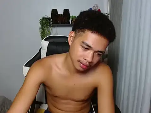 curlyasian_njxx - Curlyasian_njxx's free webcam - UK Sex Cams
