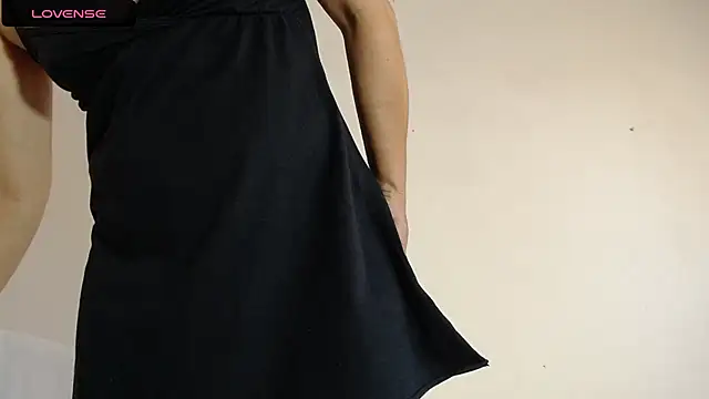Niurca01_ live cam on StripChat