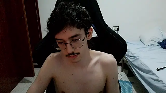 gabrielNovin17cm live cam on StripChat