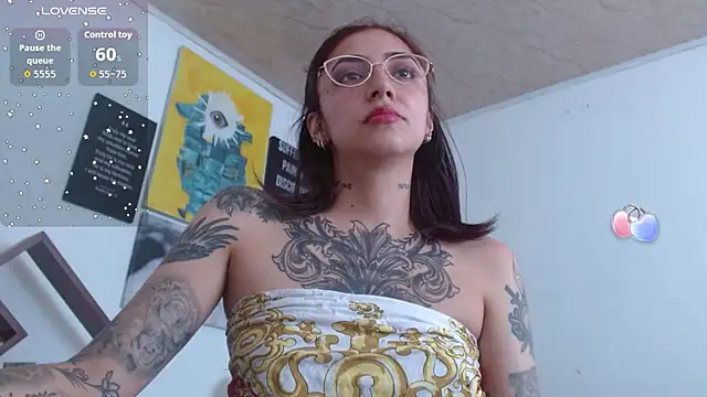 ZoeBakers_ webcam