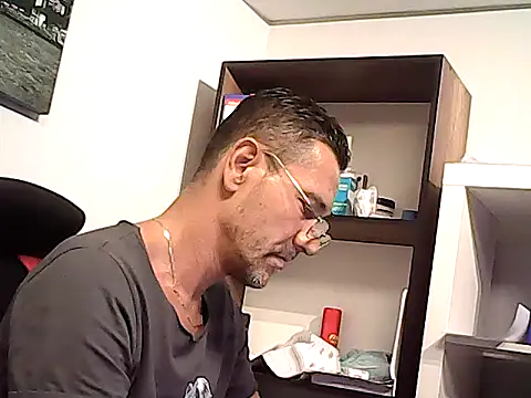 mastercharisma35 webcam