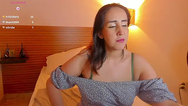 Jadde_hamad live cam on StripChat