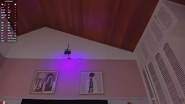 elodie_walker webcam