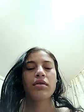 Virgin_Pussy_Love webcam