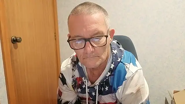 daddy_man live cam on StripChat