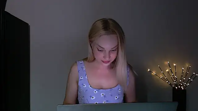 Lia_noo_regrets webcam