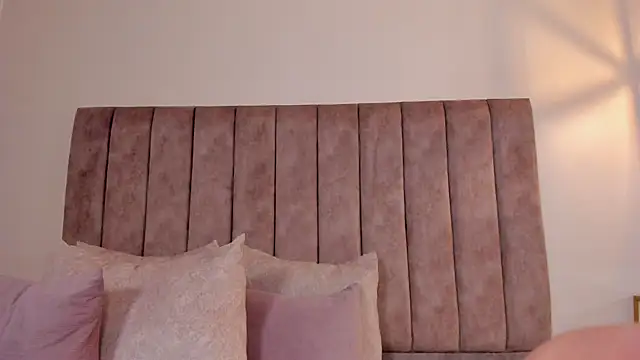 amber_colliiins webcam