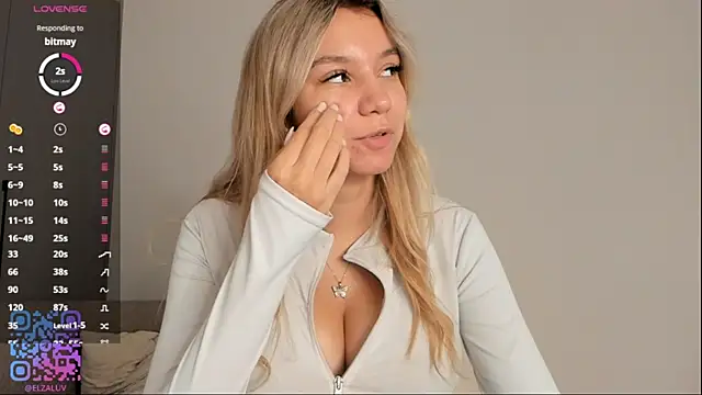 BrynnHolverson webcam