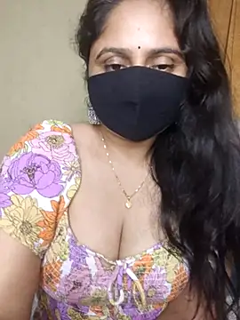Sravvi499 webcam